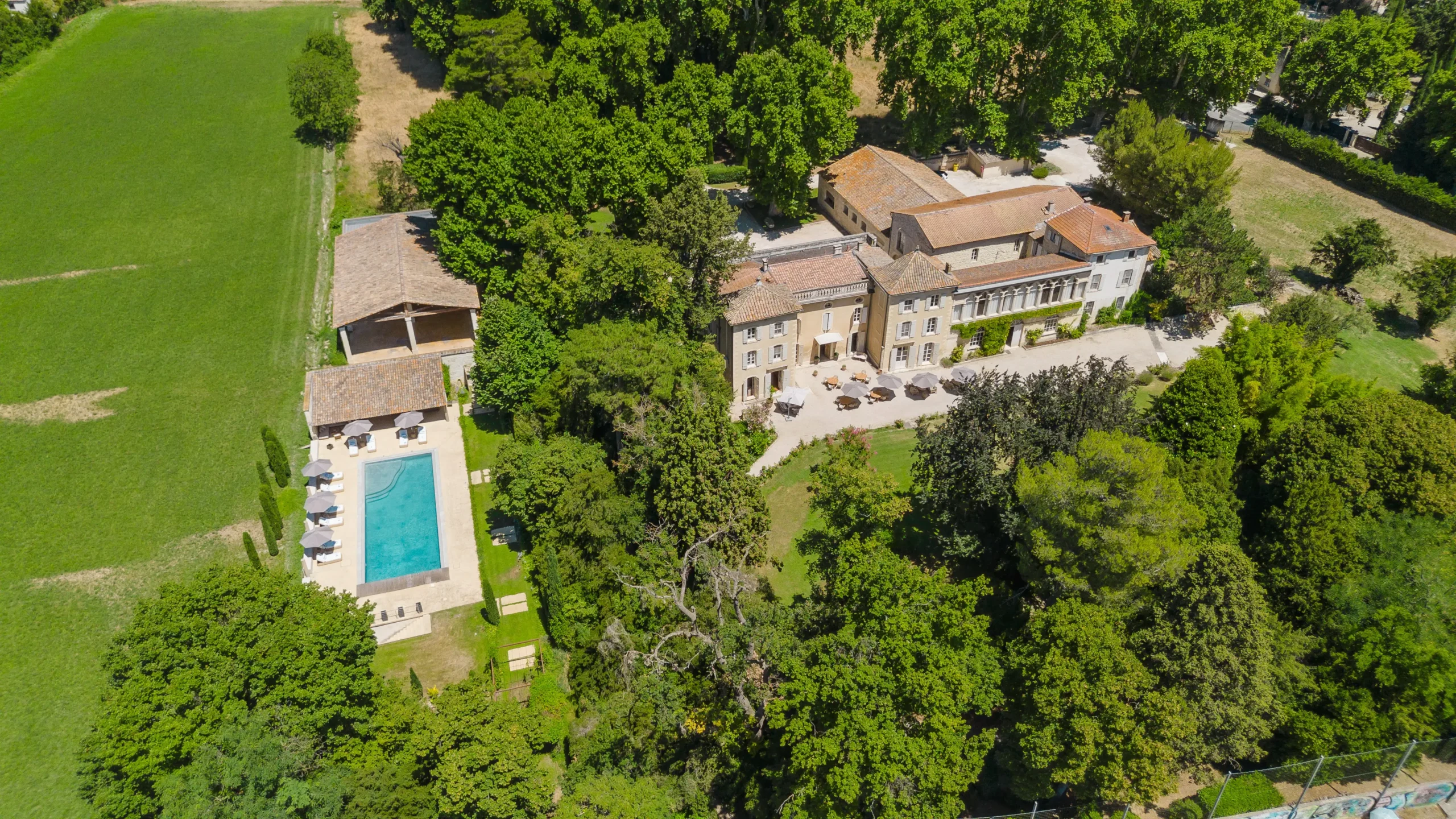 Chateau Saint Perret Exterior 3