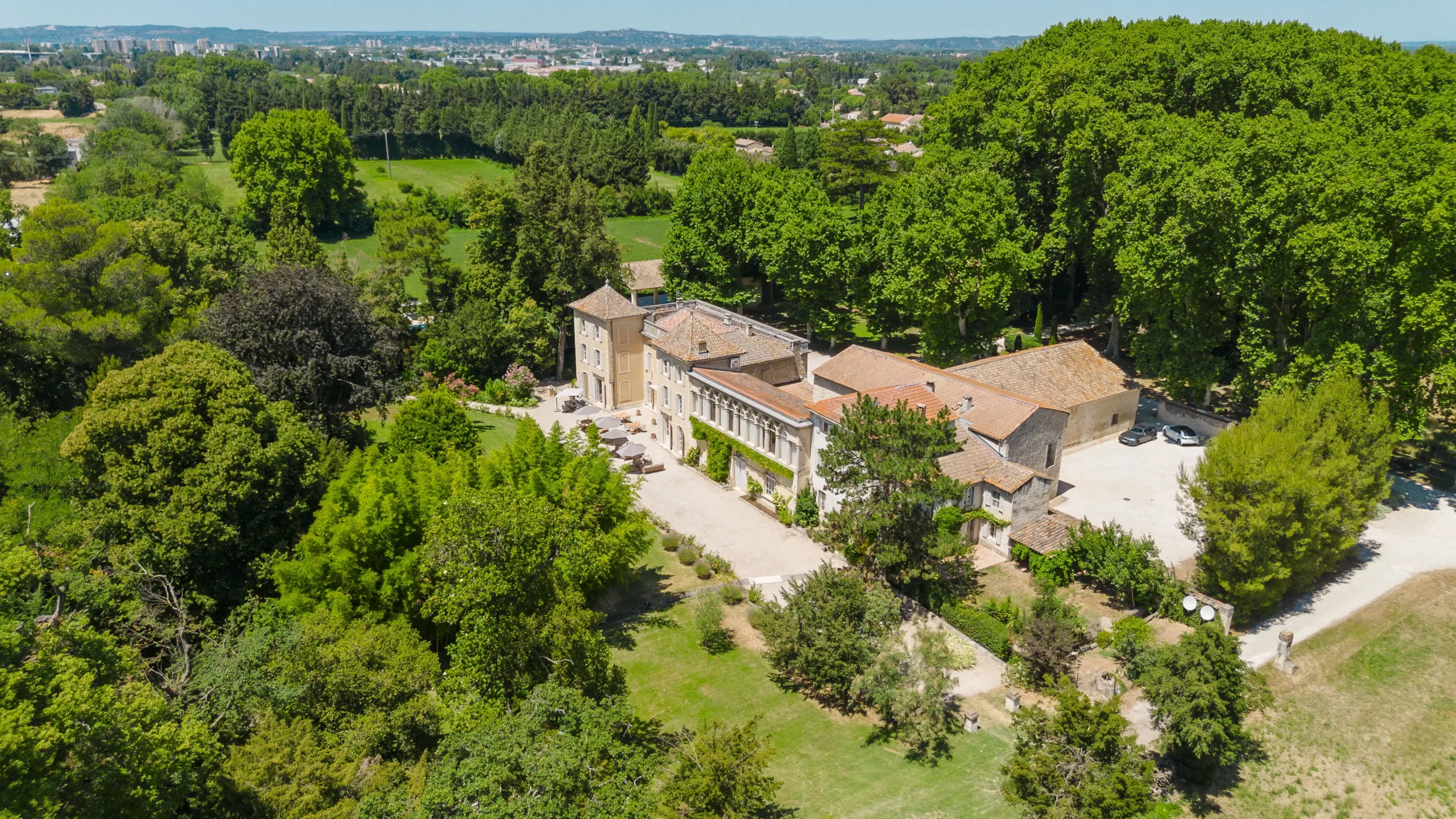 Chateau Saint Perret Exterior 6