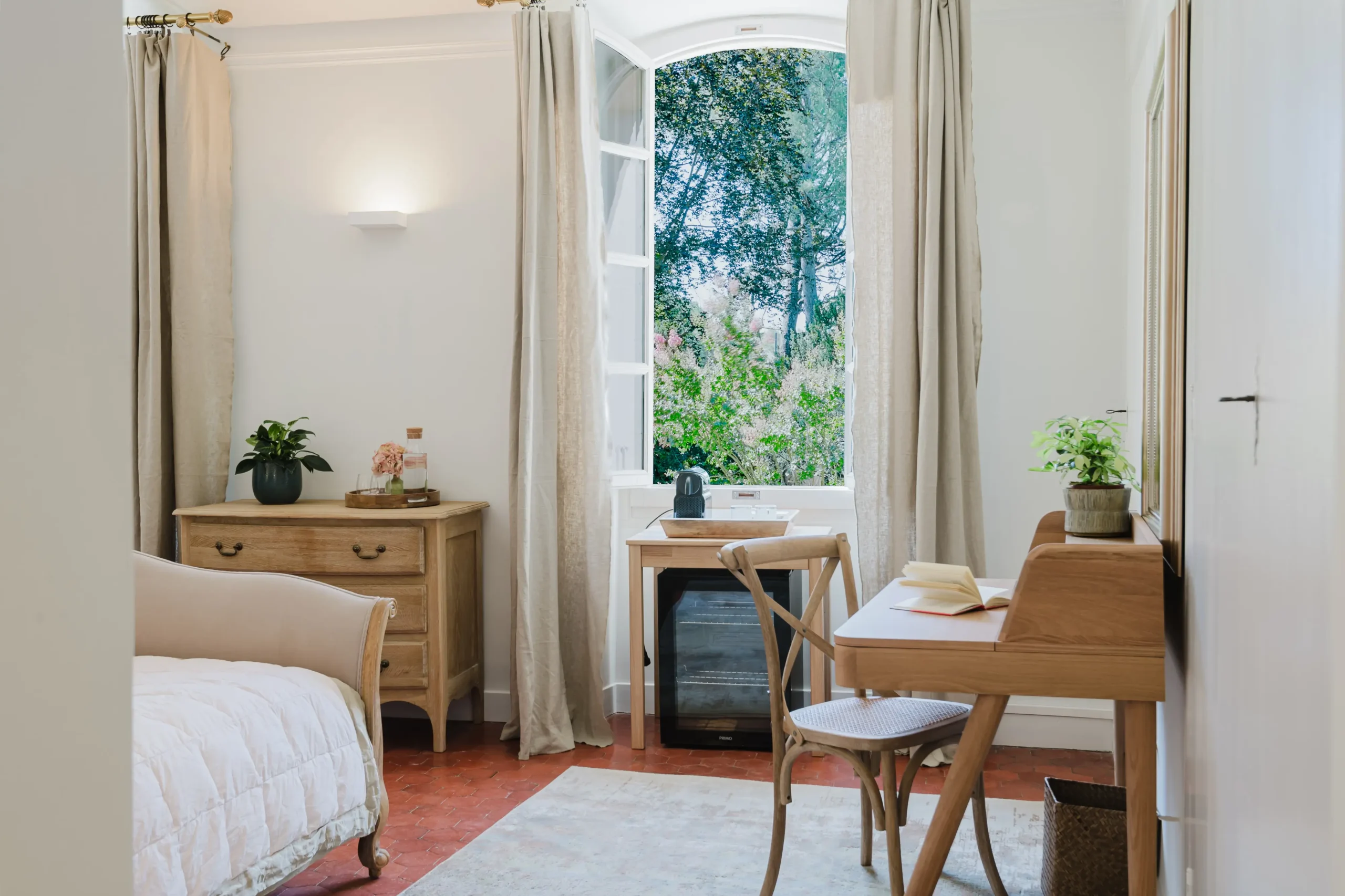 Chateau Saint Perret Rose 5