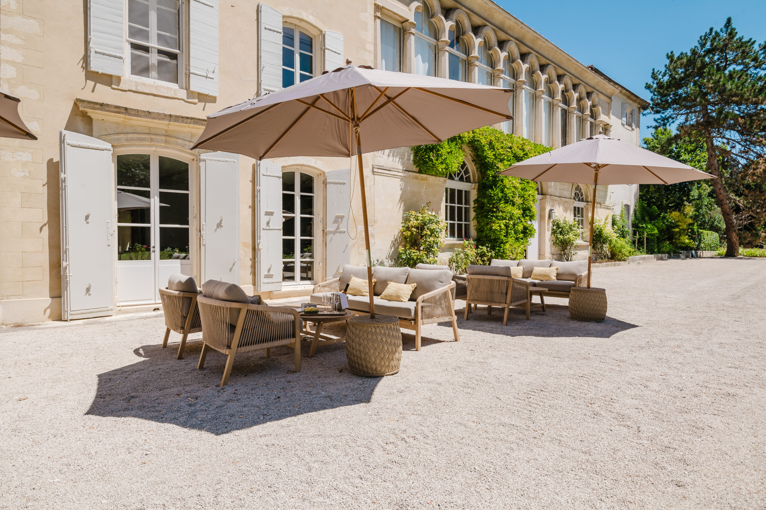 Terrace Seating towards Chateau